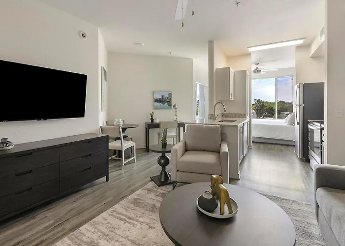 Landing Stylish 1Bd Rooftop Lounge Clubhouse