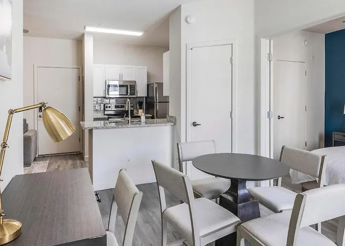 Landing Stylish 1Bd Rooftop Lounge Clubhouse